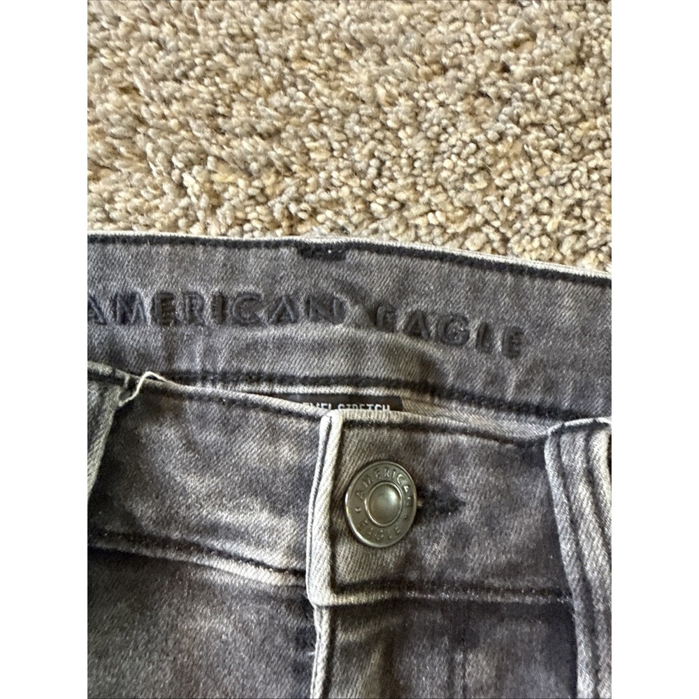 American Eagle Women's Next Level Stretch Jegging Black Jeans Size 6 Short - Picture 6 of 9